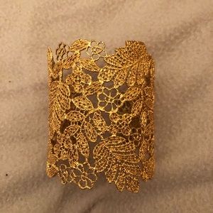 Stella and Dot Gold Floral Cuff
